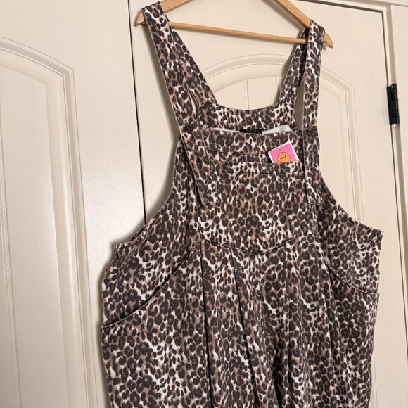 NWT Dressed in Lala Big Feelings Vintage Leopard Oversized Denim Overalls, XL - Picture 7 of 12